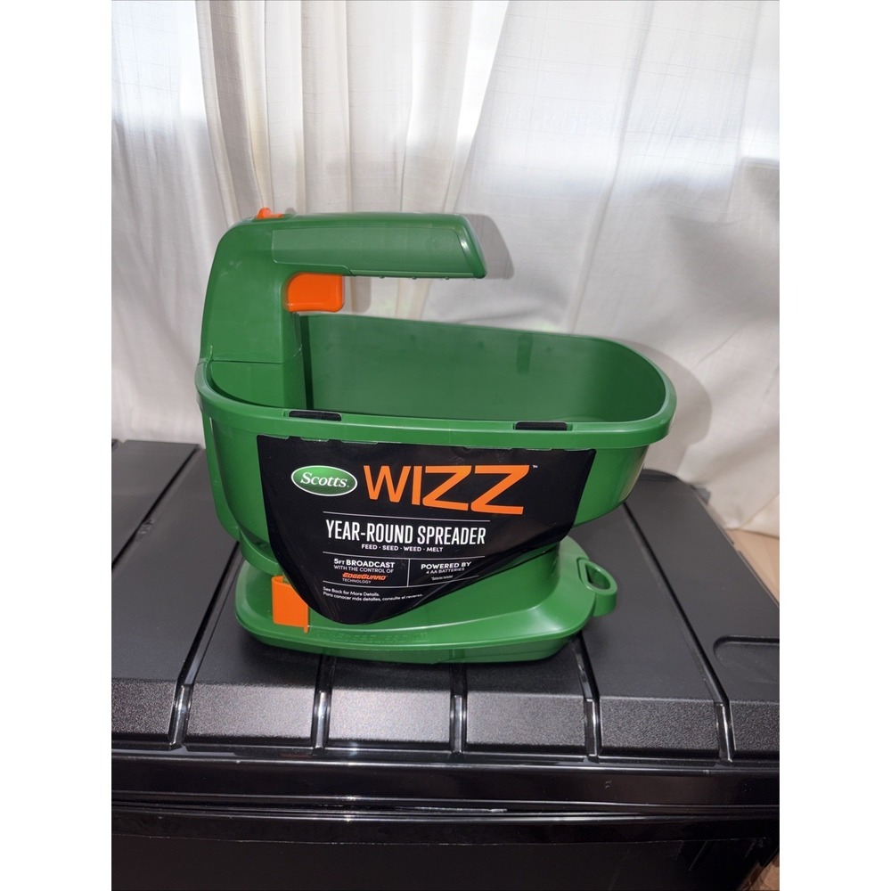 Scotts Wizz Hand Spreader for Seed Fertilizer & Ice Melt- Covers 2,500 Sq Ft NEW